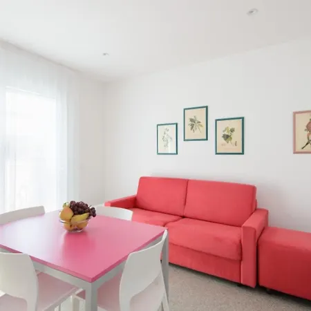 Colorful In Lignano Apartment